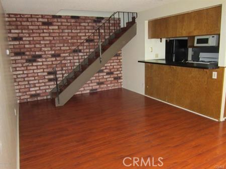 1039 W Calle De Las Estrellas 3