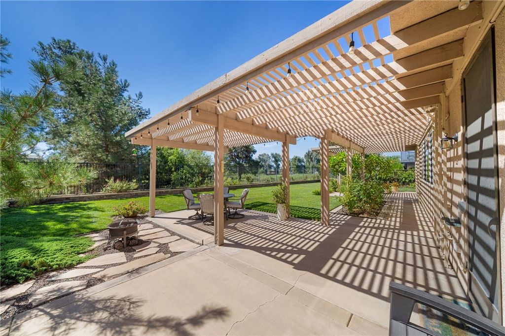 listing image 130728650485502663652