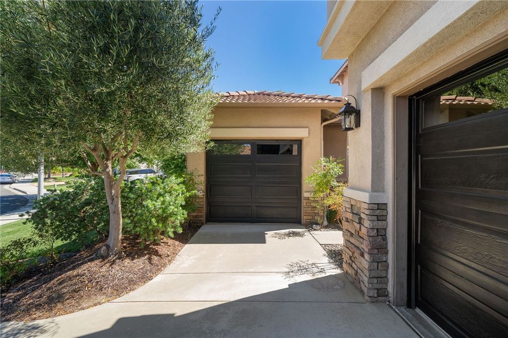 listing image 130725697242784752880