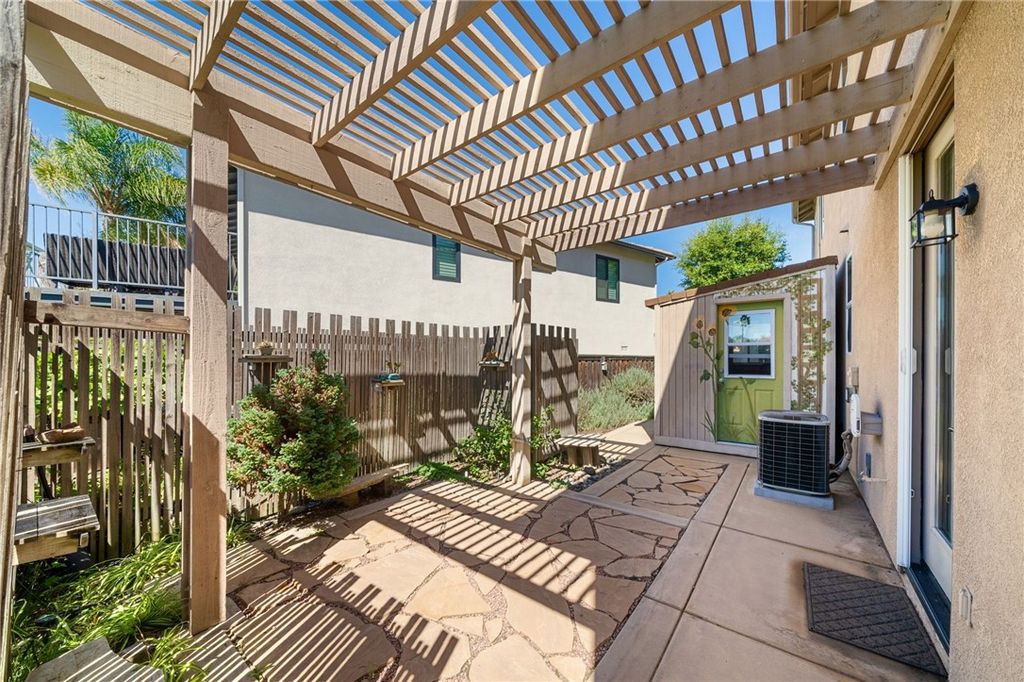 listing image 130728441752618032160