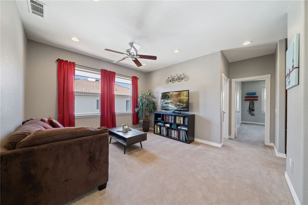 listing image 130722433056589101814