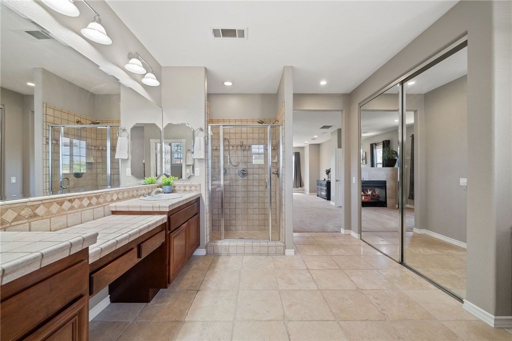 listing image 130727084016531533785