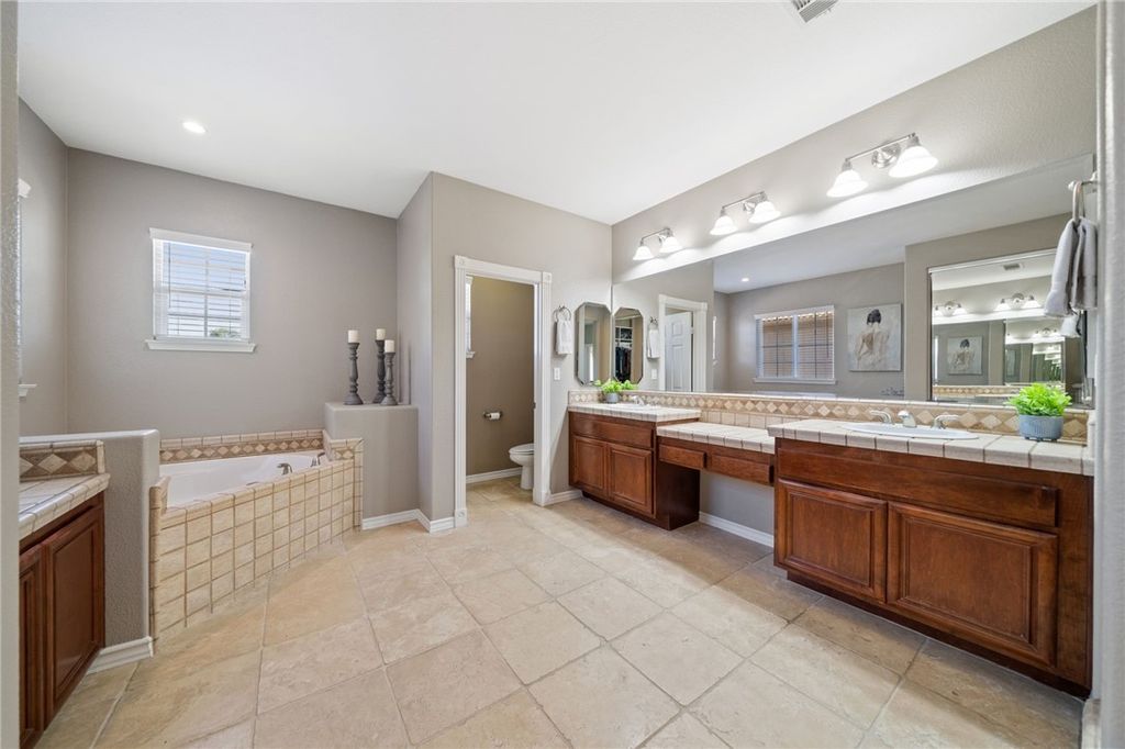 listing image 130723862228517897443