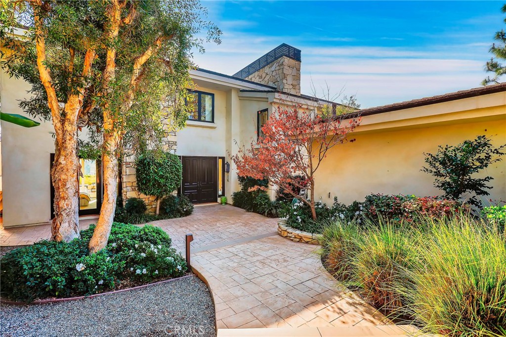 15 Inverness Lane