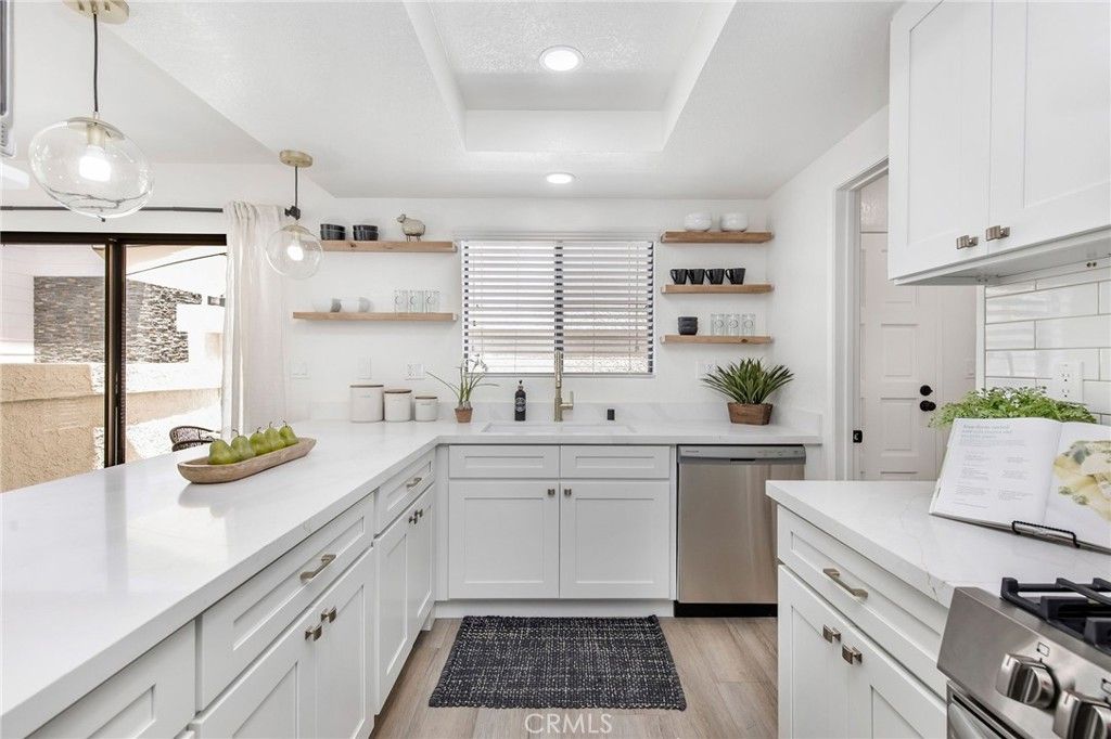 listing image 130721977331921382295