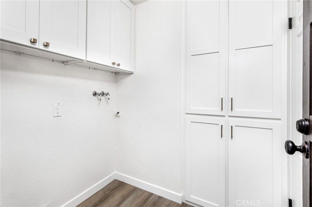 listing image 130726222001651465628