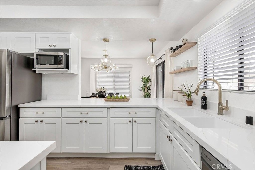 listing image 130727862960592768409