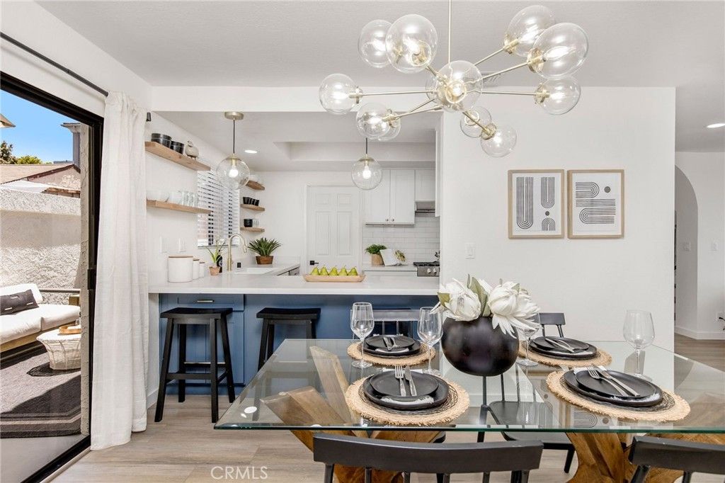 listing image 130725815302639550611