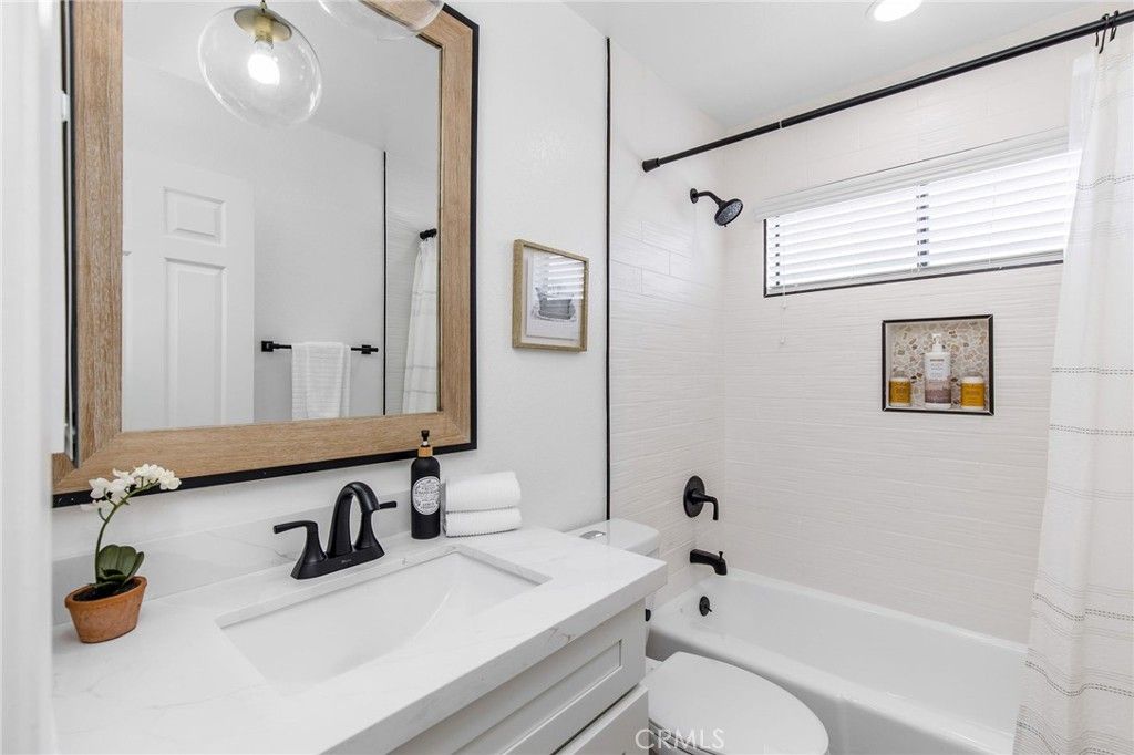 listing image 130726249439351962715