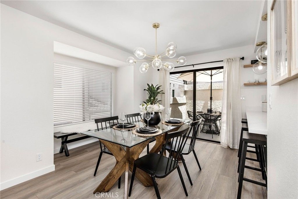 listing image 130725159877331099469
