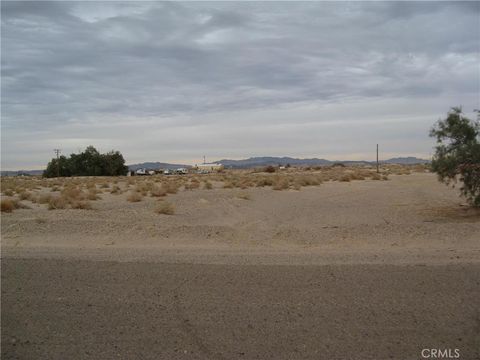 Photo of 0 Tujunga Avenue, Newberry Springs, CA 92365 (MLS # IV16085688) Photo of 0 Tujunga Avenue, Newberry Springs, CA 92365 (MLS # IV16085688)