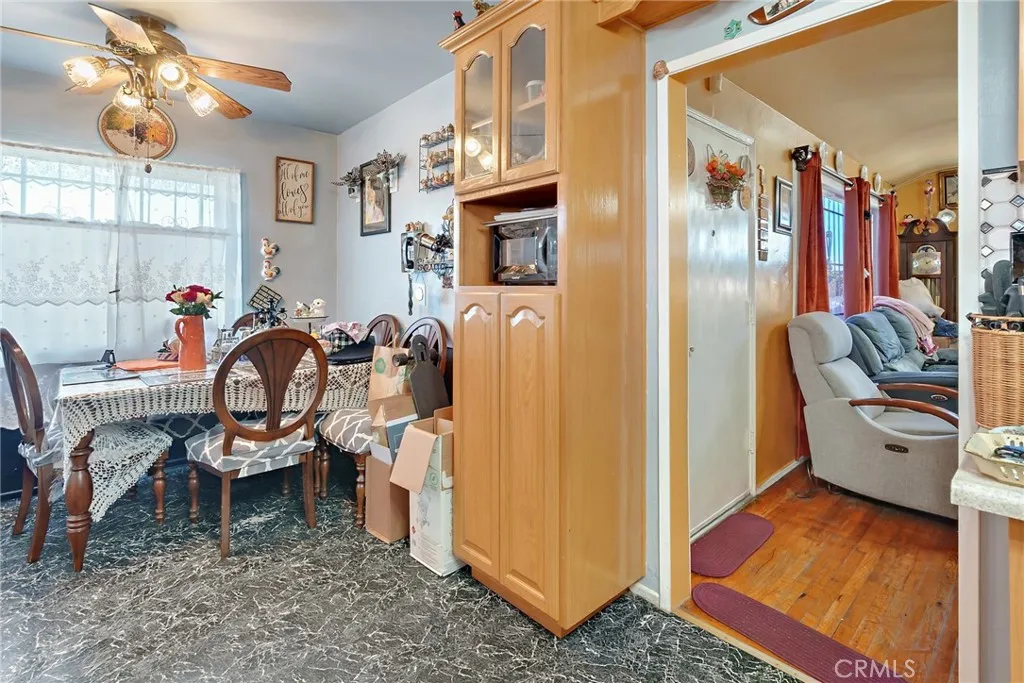 Hawthorne, California 90250, United States, 4 Bedrooms Bedrooms, ,2 BathroomsBathrooms,Residential,Active,94553