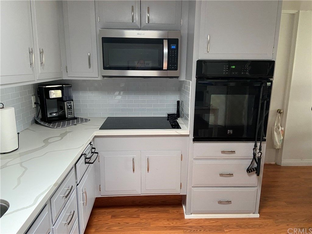 listing image 130721498988962946583