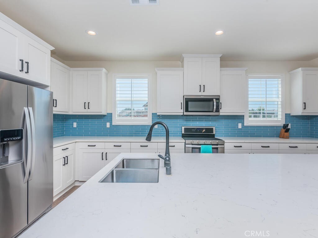 4203 Calle Del Vista