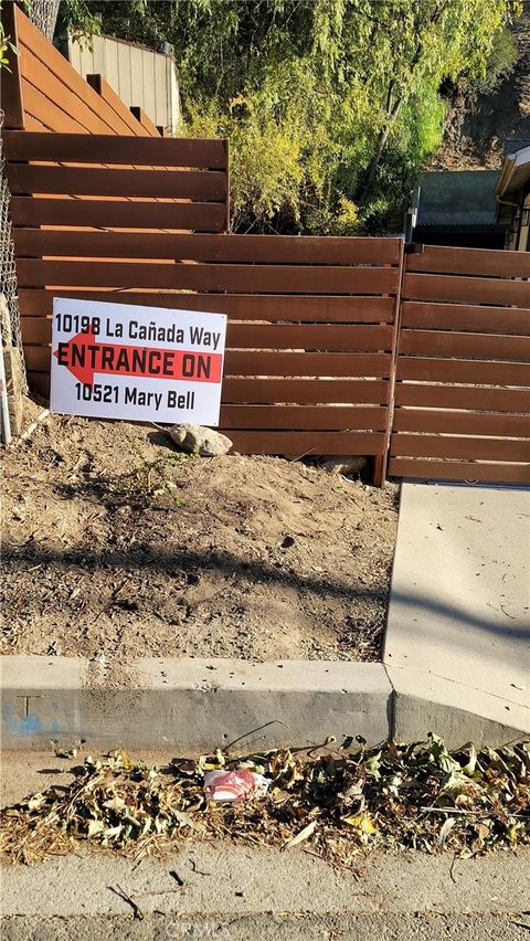 Photo of 10198 La Canada Way, Sunland, CA 91040 (MLS # SR24229618) Photo of 10198 La Canada Way, Sunland, CA 91040 (MLS # SR24229618)