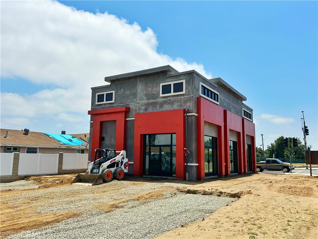 378 W 4th Street