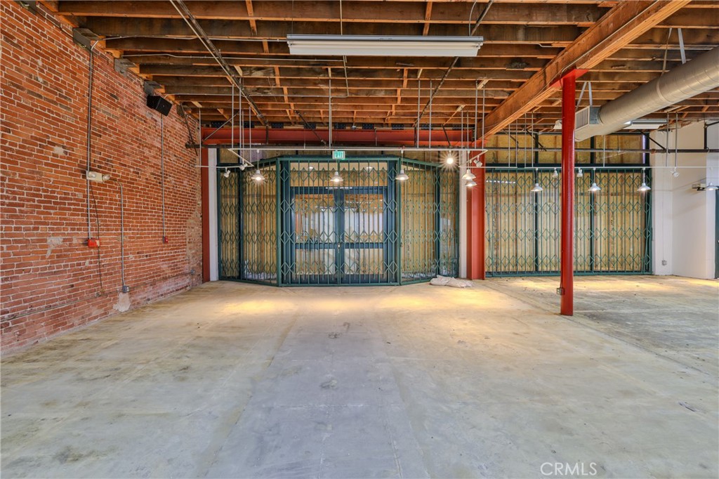 400 E 4th Street