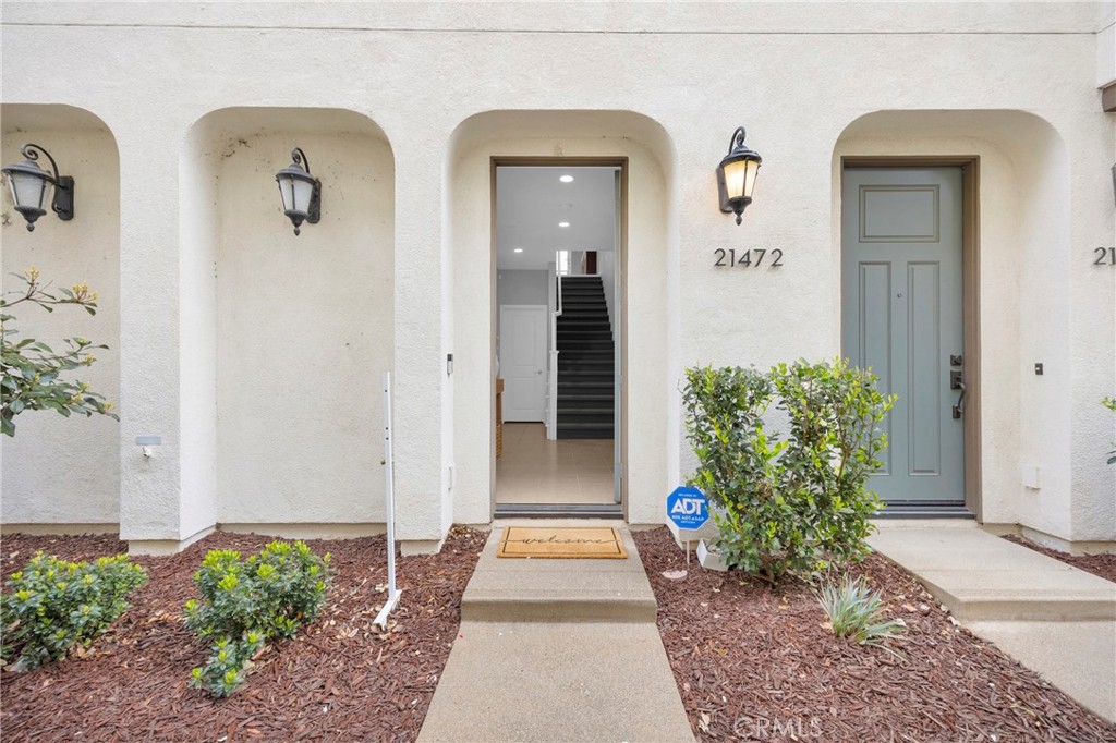 21472 Dahlia Court