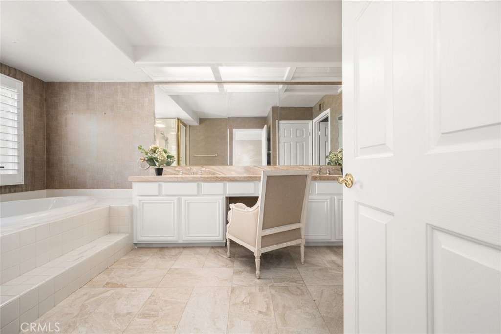 Vistas (NRVS) - Residential Lease