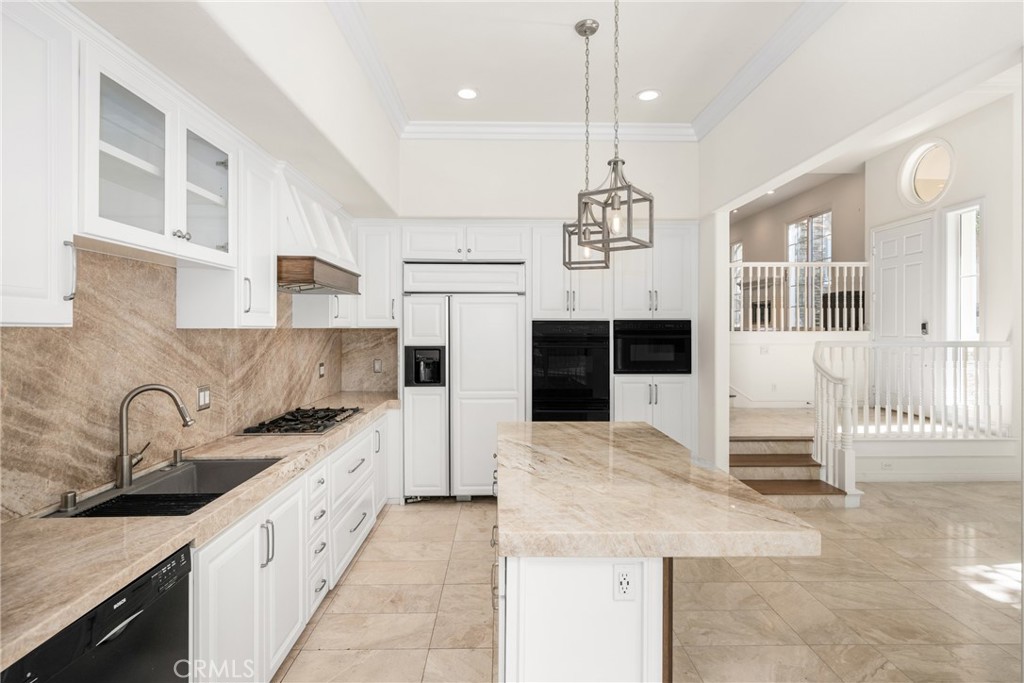 Vistas (NRVS) - Residential Lease