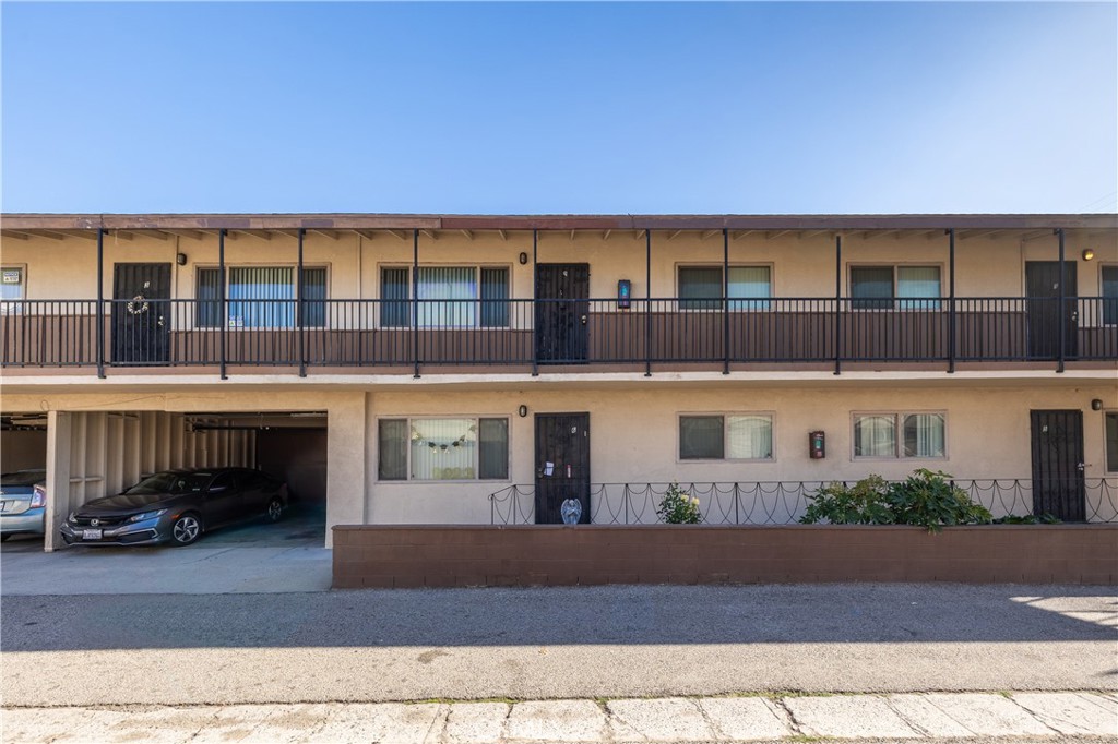 576 W 13th Street