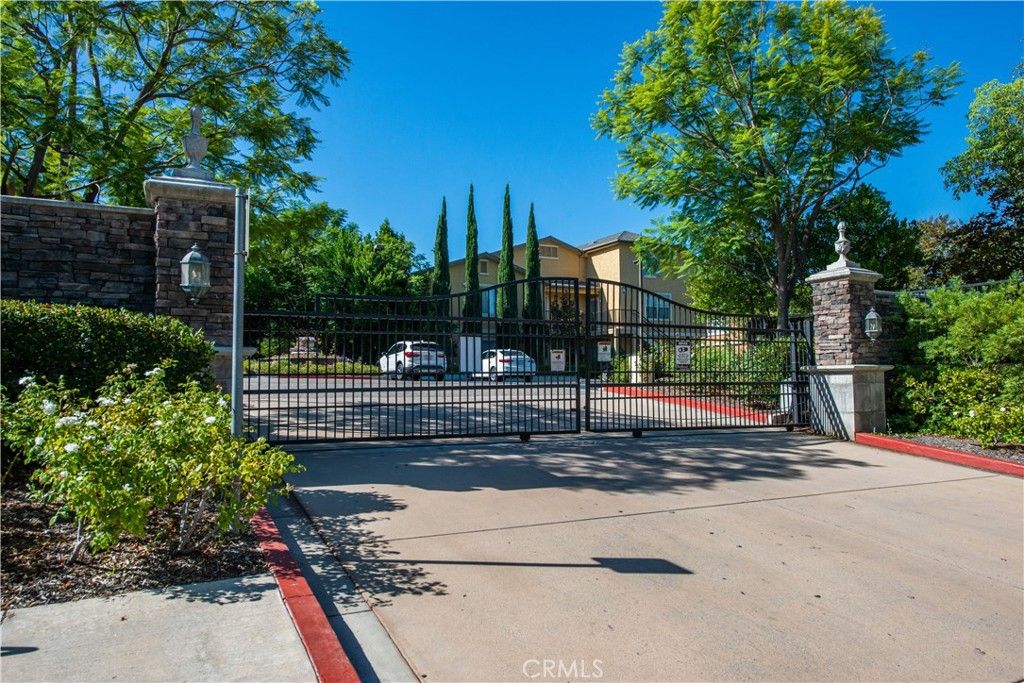 listing image 130723767040497524042