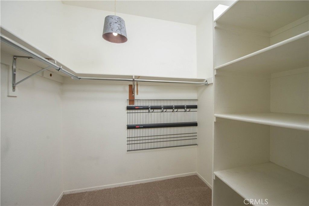 listing image 130722624680262007971
