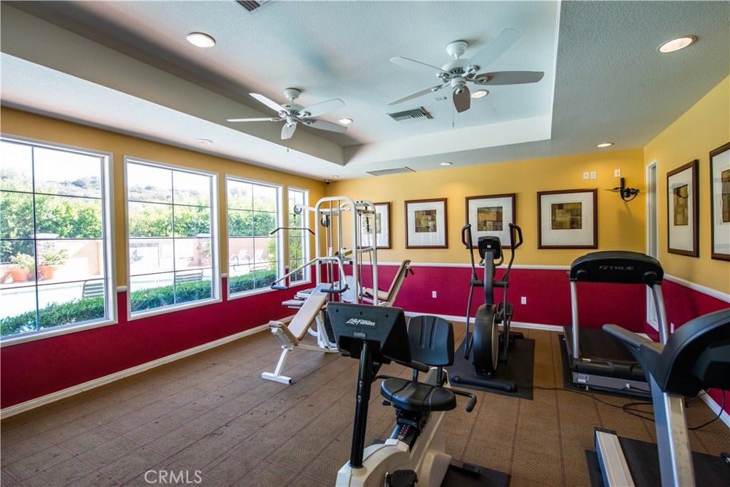 listing image 130720558017694105761