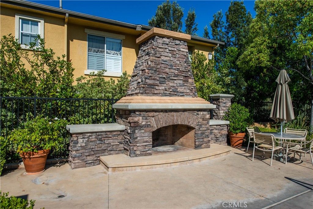 listing image 130726424784470357726