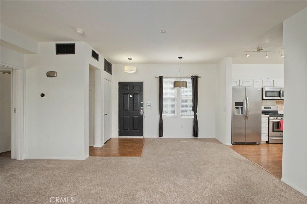 listing image 130727221974584275589