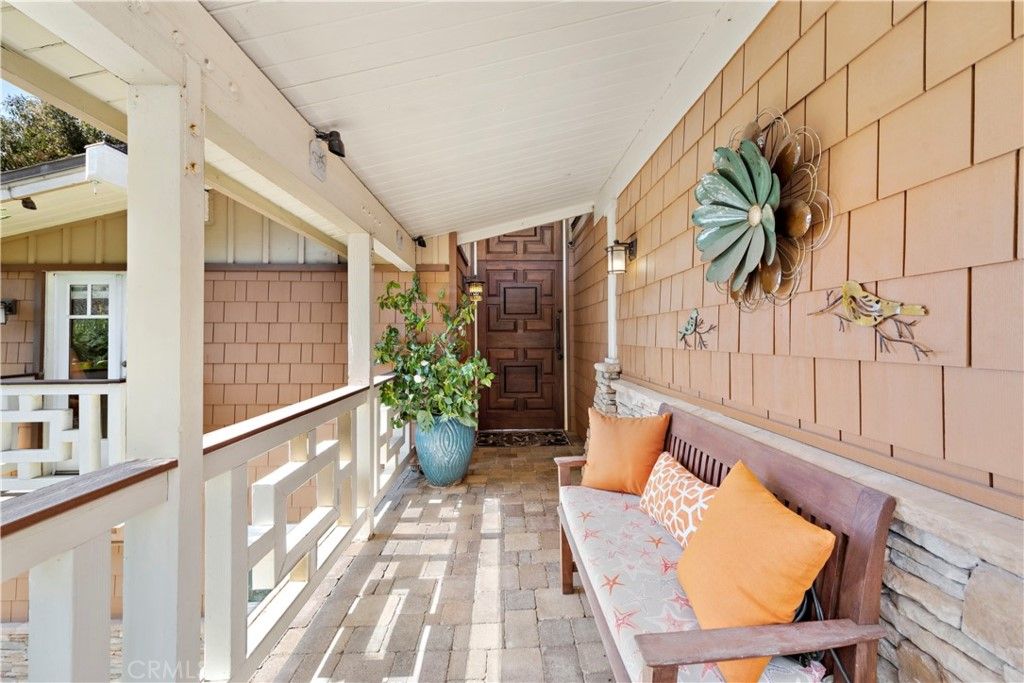 listing image 130726548415574907021