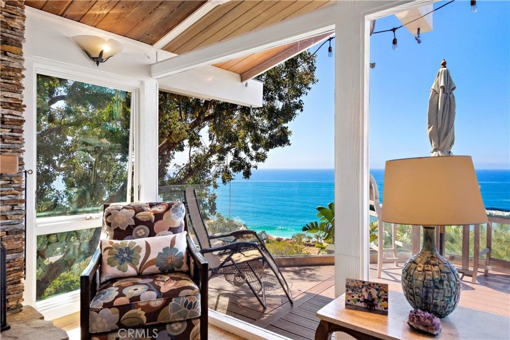 listing image 130728985411390668416