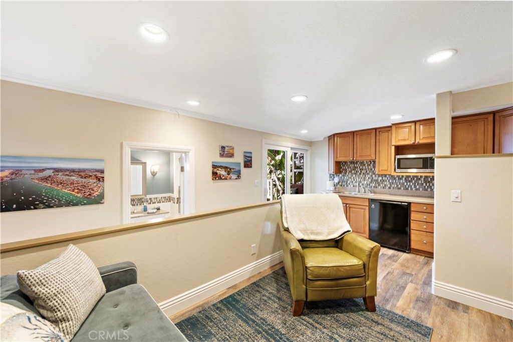 listing image 130729364720245662833