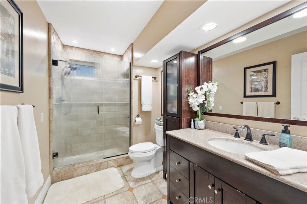 listing image 130727960550596323123