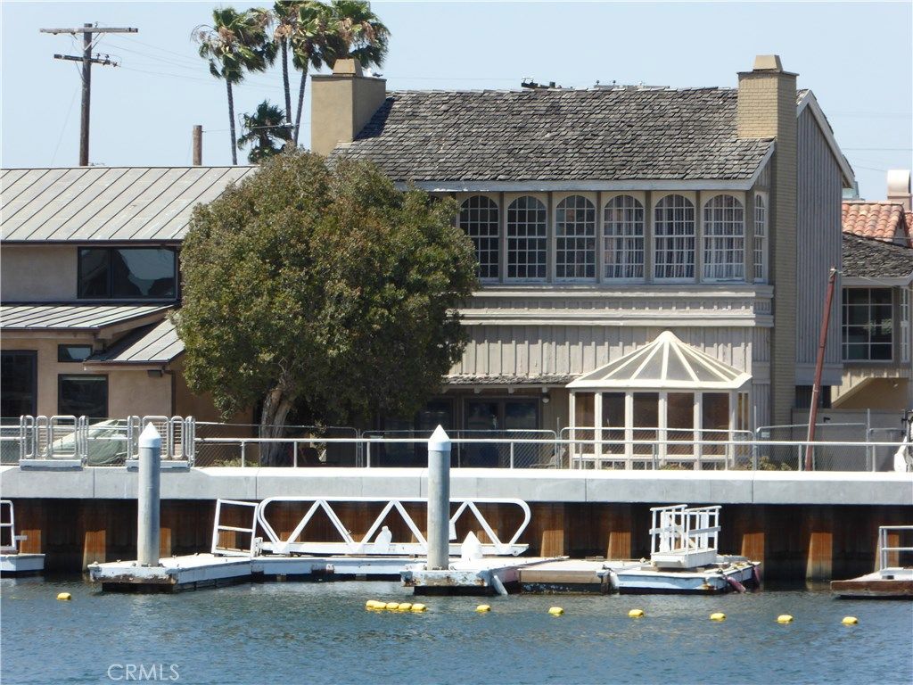 listing image 130720871934481458237