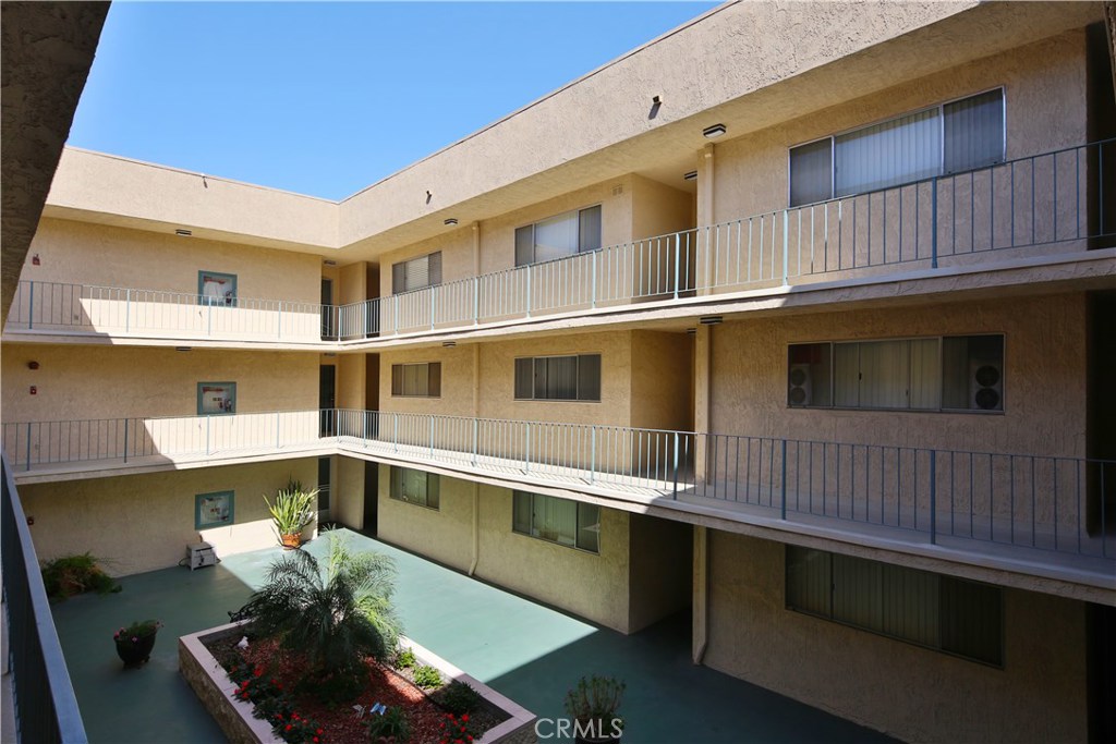 Circle (CA) - Residential Income