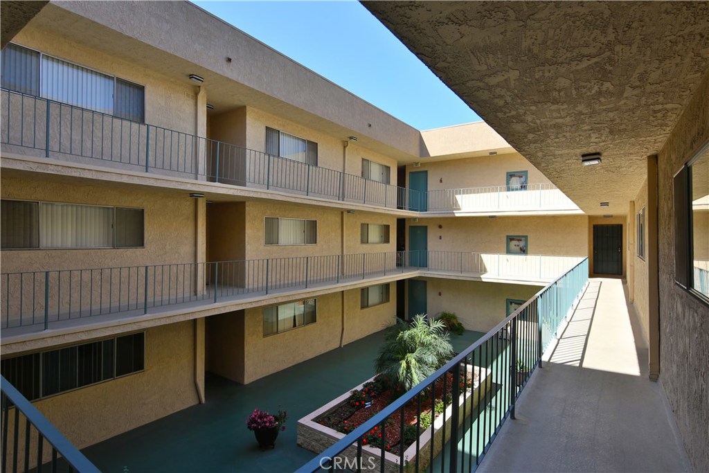 Circle (CA) - Residential Income