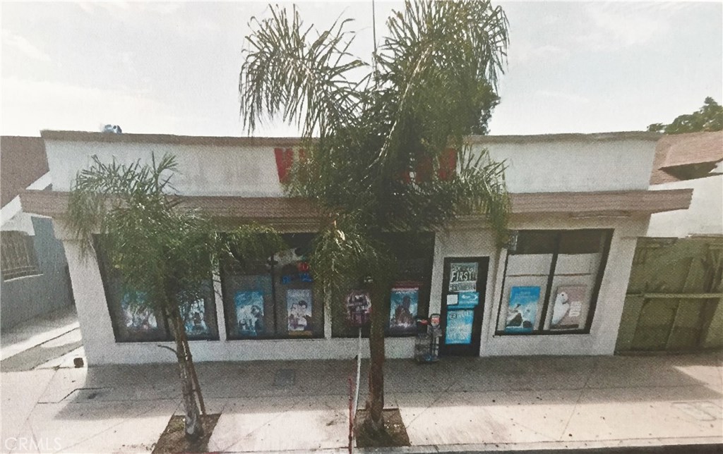This perfectly located, store-front property has everything that a business owner would love! Make this property your own, as is, or tear down and create this building into your very own retail store. This area has a lot of foot-traffic and is a very busy street. Perfect for many people to see what your store has to offer. Located in Henninger Park next to a lot of little shops and restaurants. What's great about this property as well, is that it has full residential living back behind the store-front with it's own driveway. The home is a cute, one story home with a 1000 sqft. garage for extra storage.