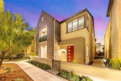 450 Chorus Irvine CA 92618