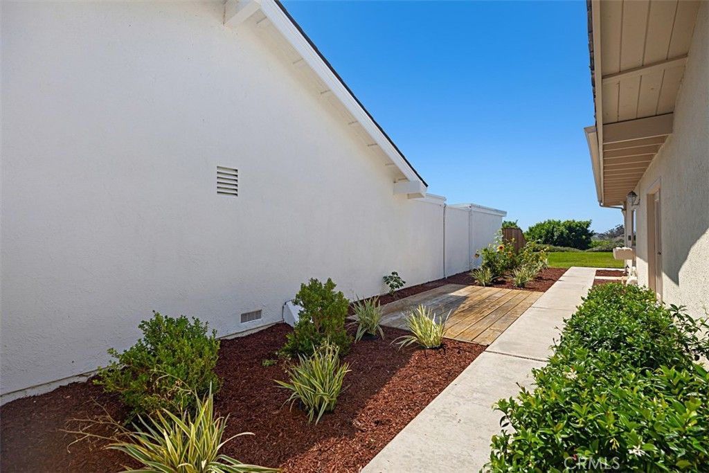 listing image 130722905722935192717