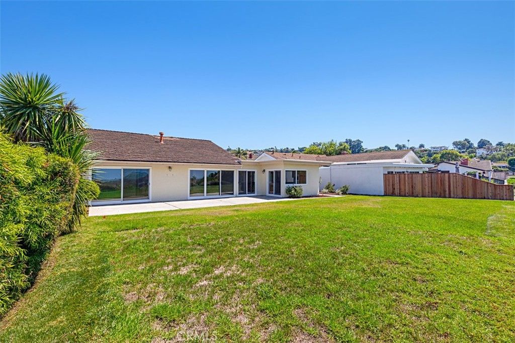 listing image 130729469211786018657