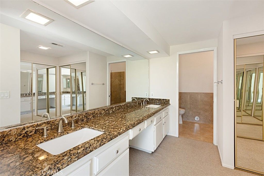 listing image 130722838383404667564
