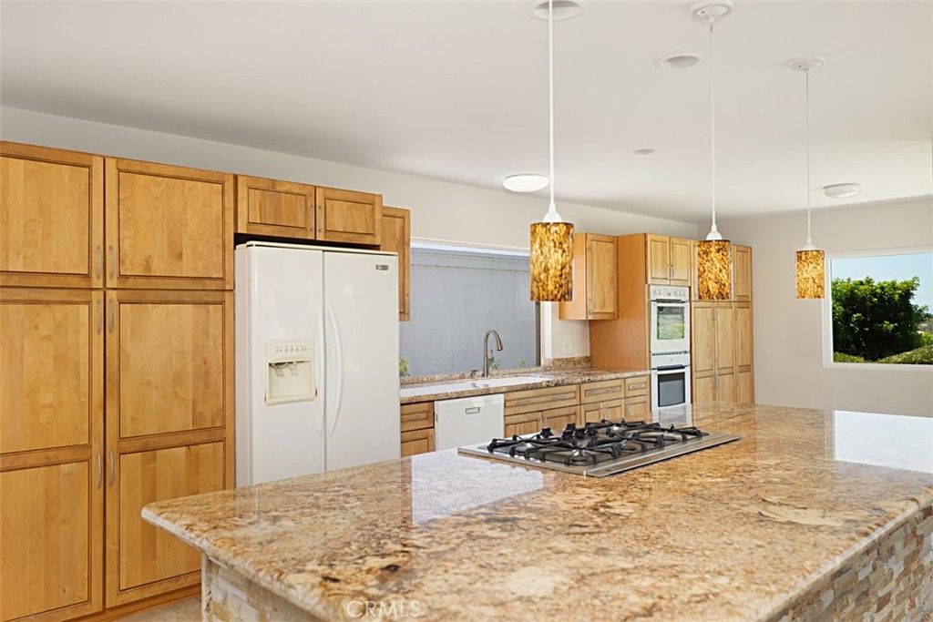 listing image 130722379534298451893