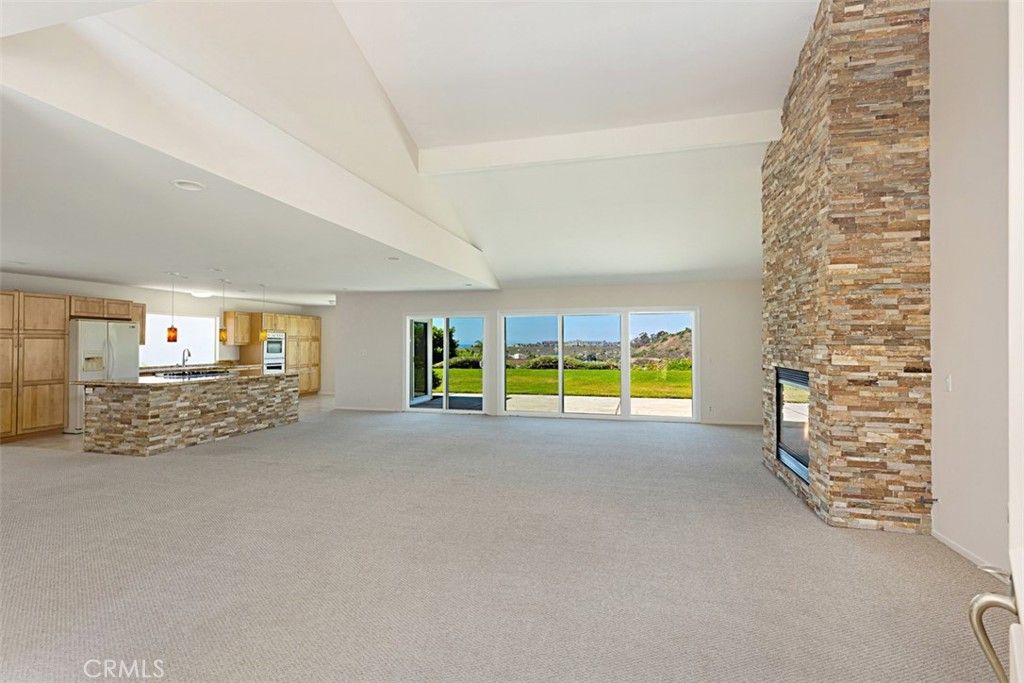 listing image 130720315948694512384