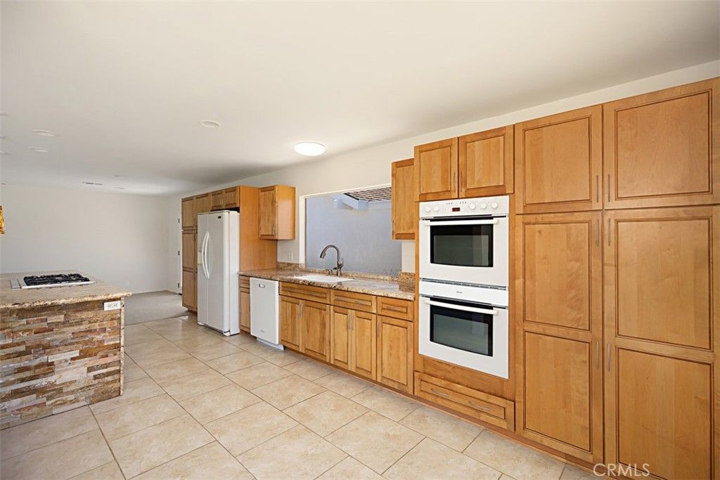 listing image 130728490576673878649