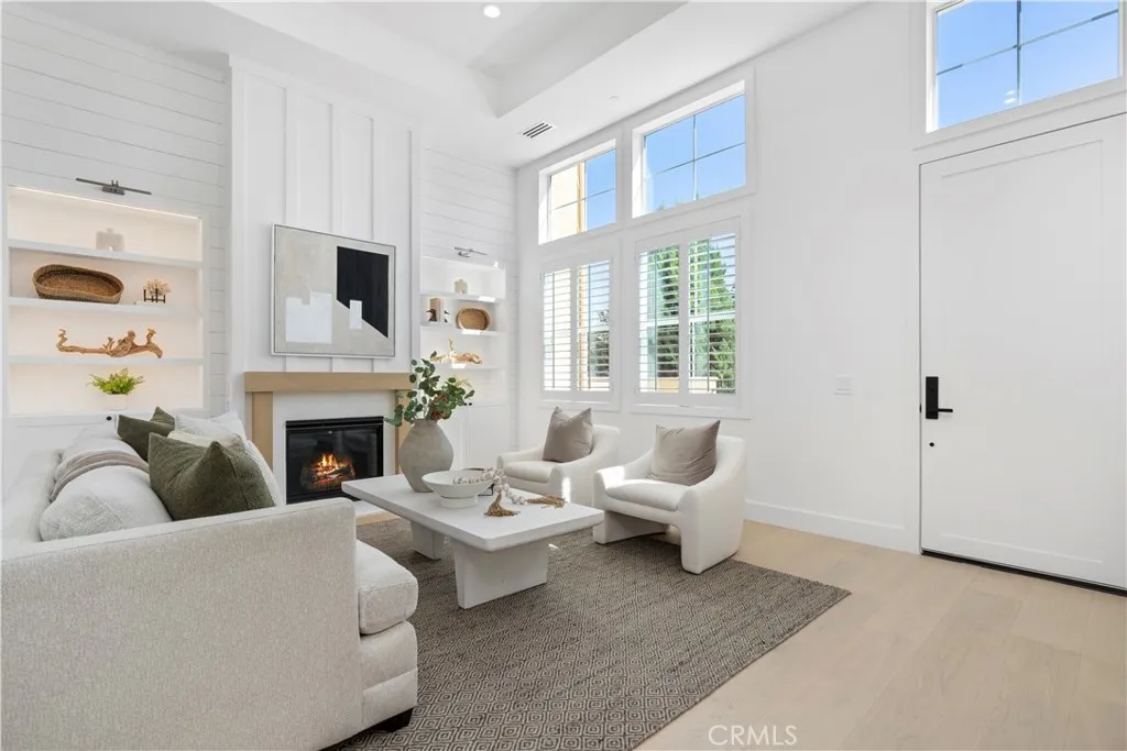 Irvine, California 92606, United States, 4 Bedrooms Bedrooms, ,4 BathroomsBathrooms,Residential,Active,80987