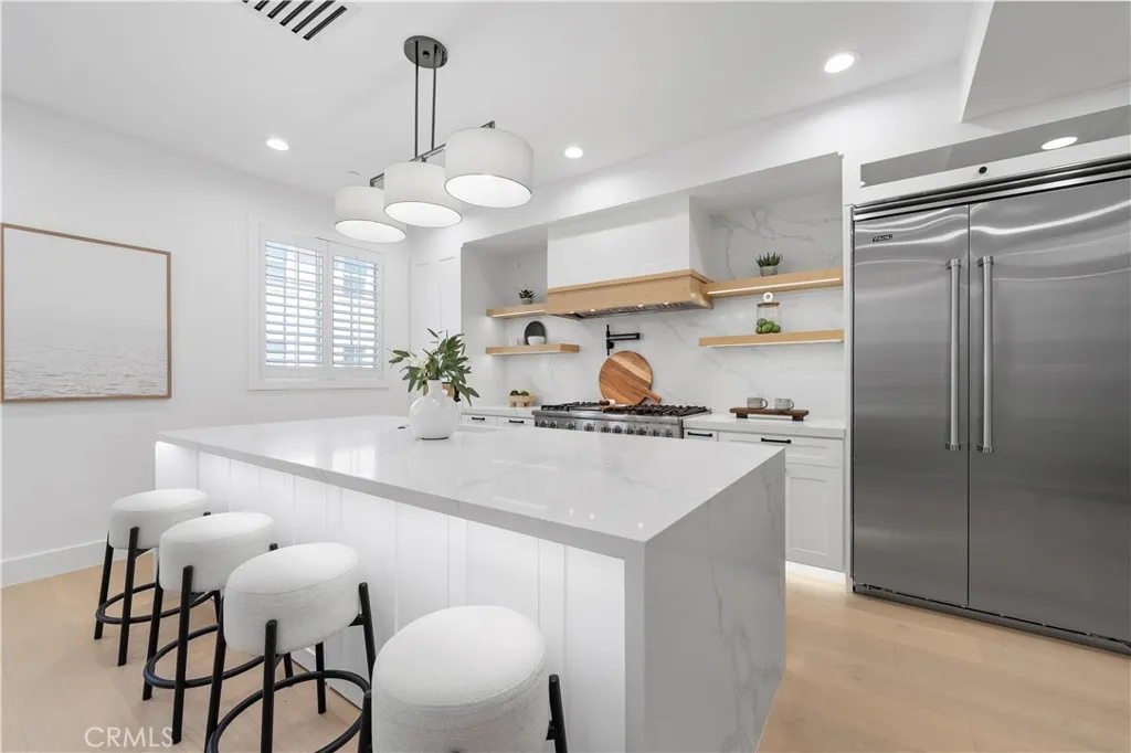 Irvine, California 92606, United States, 4 Bedrooms Bedrooms, ,4 BathroomsBathrooms,Residential,Active,80987