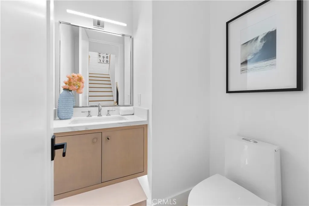 Irvine, California 92606, United States, 4 Bedrooms Bedrooms, ,4 BathroomsBathrooms,Residential,Active,80987