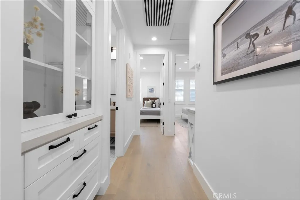 Irvine, California 92606, United States, 4 Bedrooms Bedrooms, ,4 BathroomsBathrooms,Residential,Active,80987