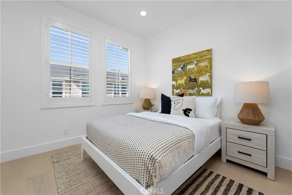 Irvine, California 92606, United States, 4 Bedrooms Bedrooms, ,4 BathroomsBathrooms,Residential,Active,80987